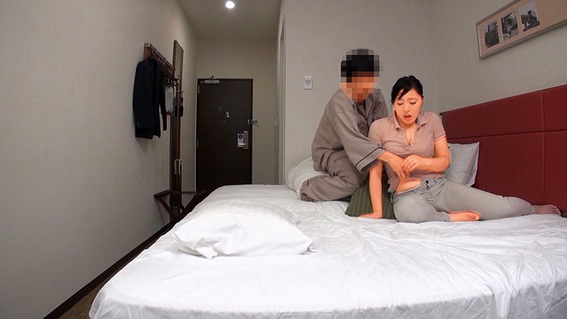 一般人妻エステティシャン限定 出張メンズエステ盗撮 極上爆乳20人4時間special││4時間以上作品│57bdsr00415